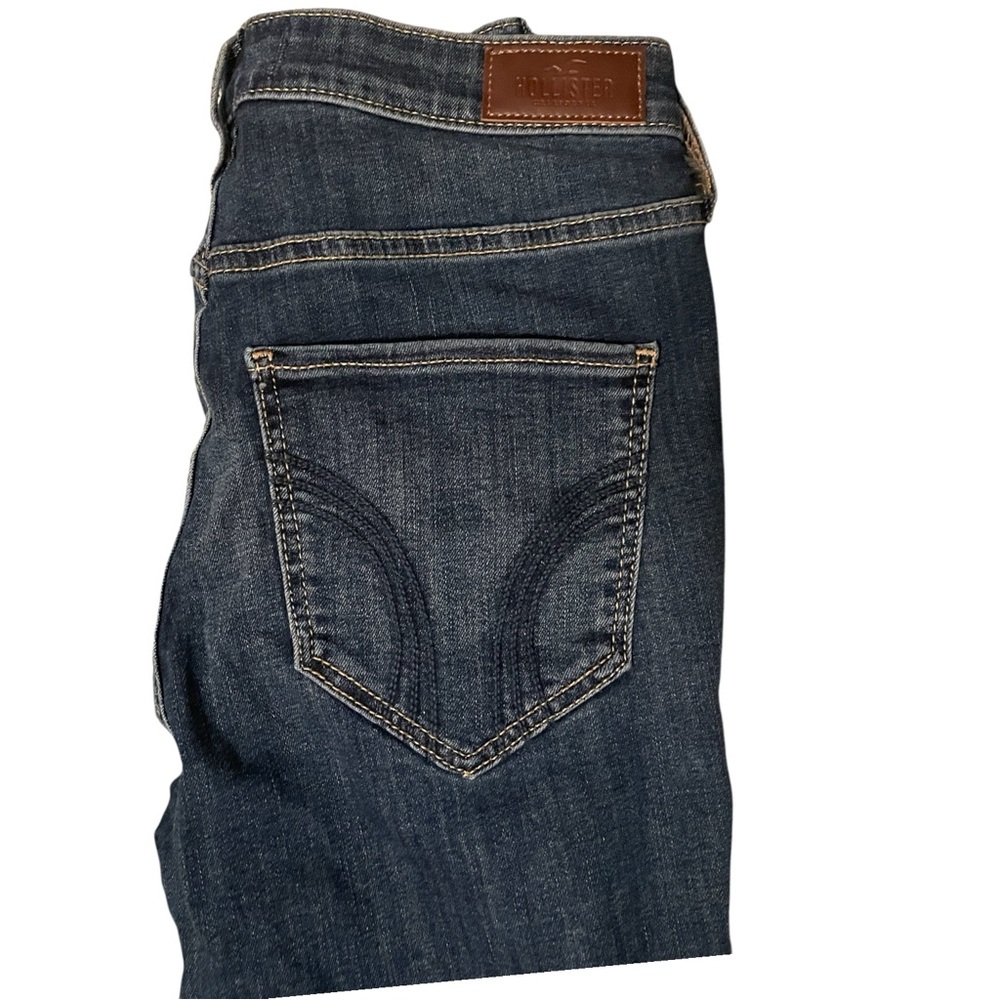 Hollister Distressed Skinny Jeans - Picture 4 of 4